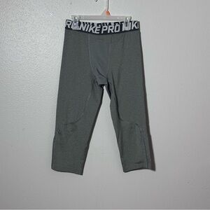 Nike pro Kids Gray Boys youth 3/4 Leggings size XL‎
